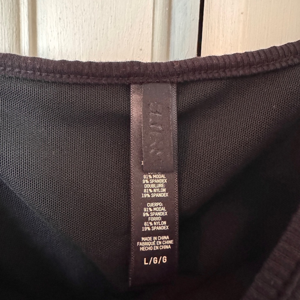 SKIMS Soft Lounge Rib Cami - Picture 3 of 3